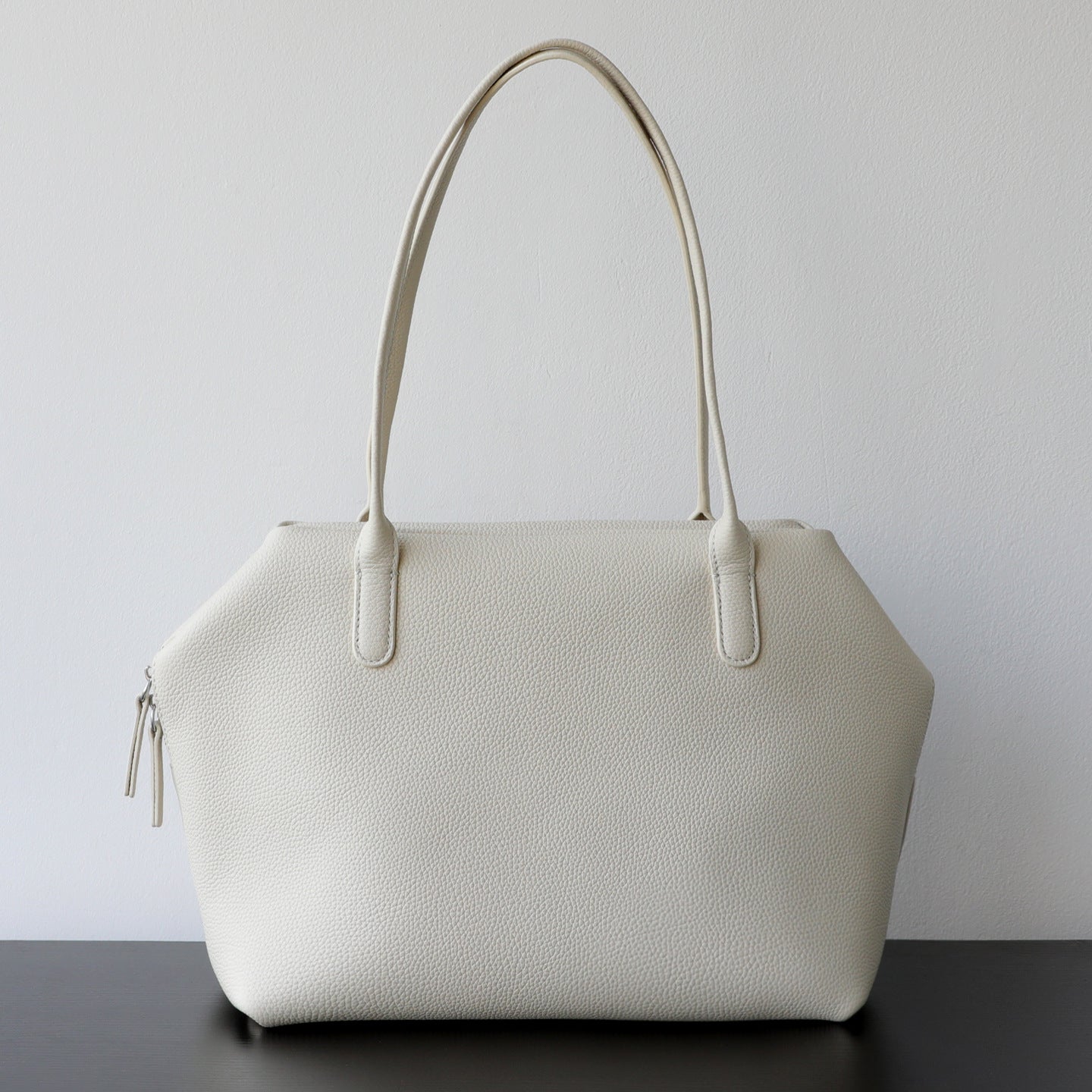 Laid-back shoulder Bag