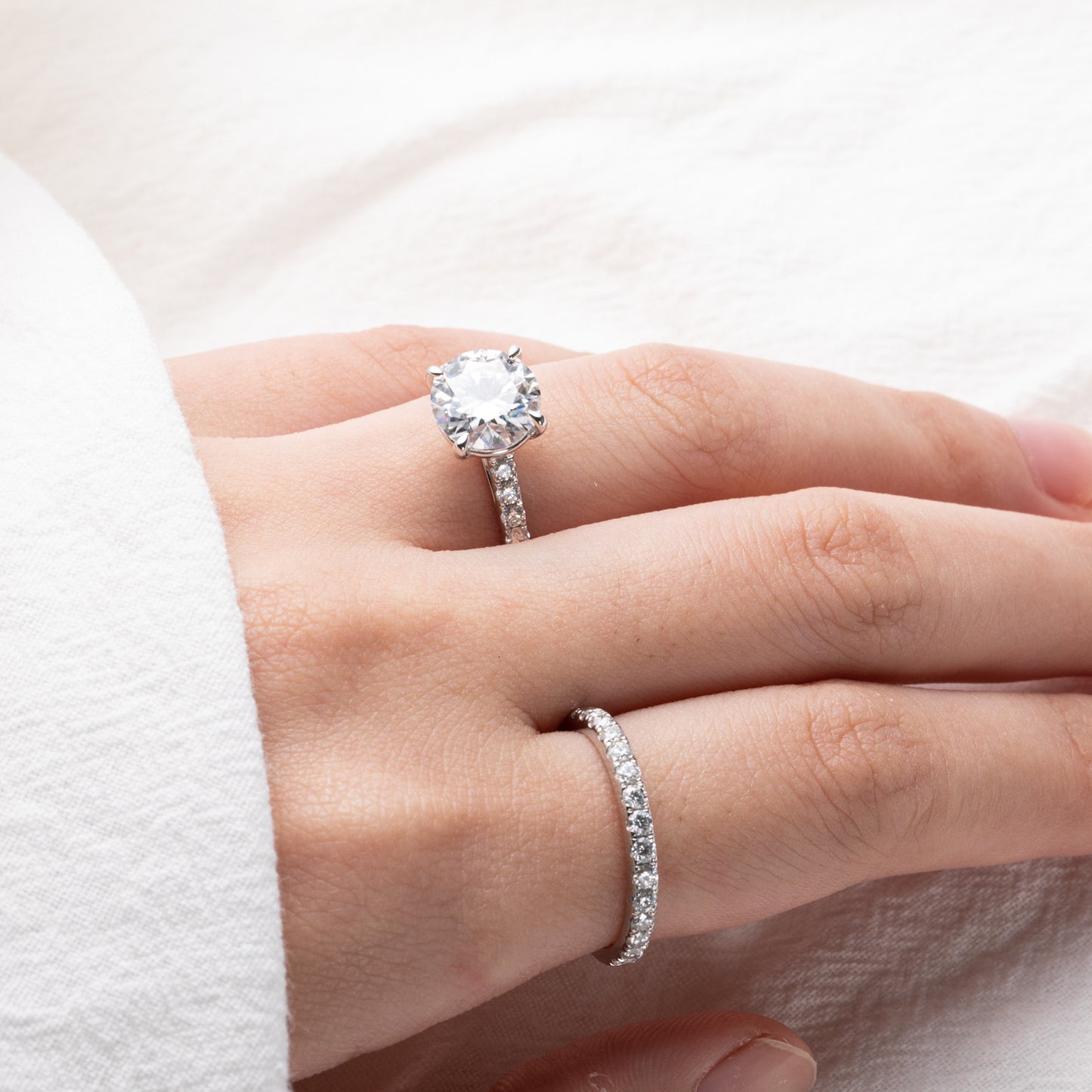 3-carat Moissanite Halo Ring Elegant, Versatile, And Subtly Luxurious