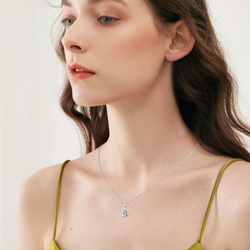 Silver Moissanite Drop-shaped Necklace