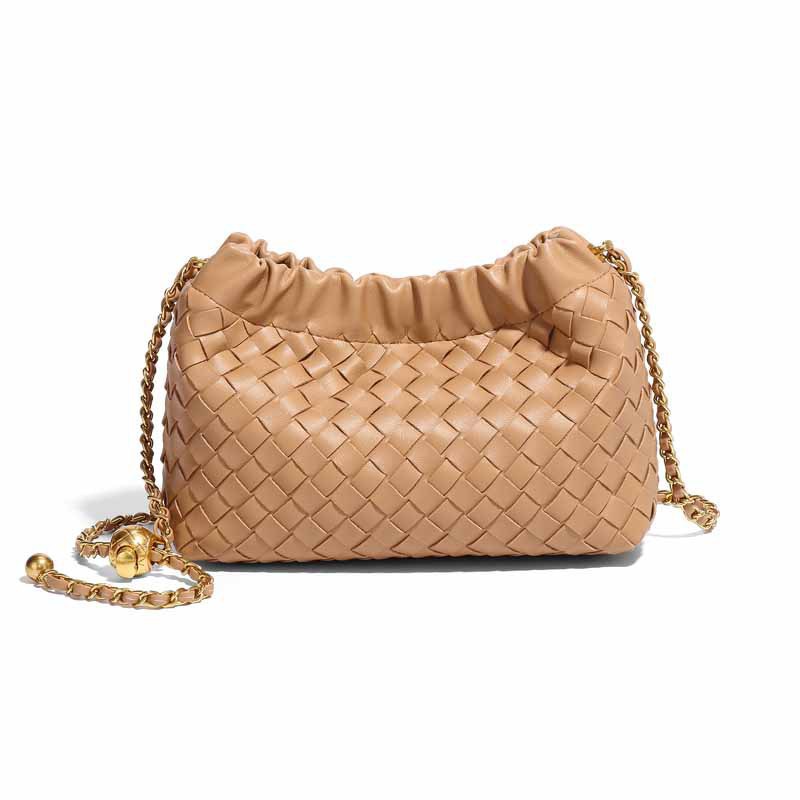 Cloud-shaped Woven Crossbody Bag