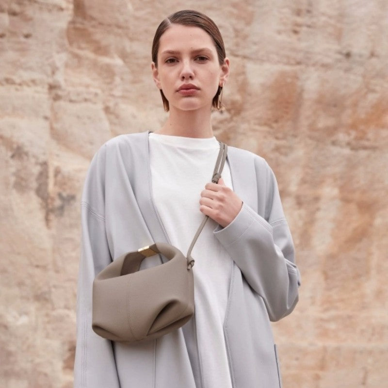 Versatile Shoulder Bag in Calf Leather