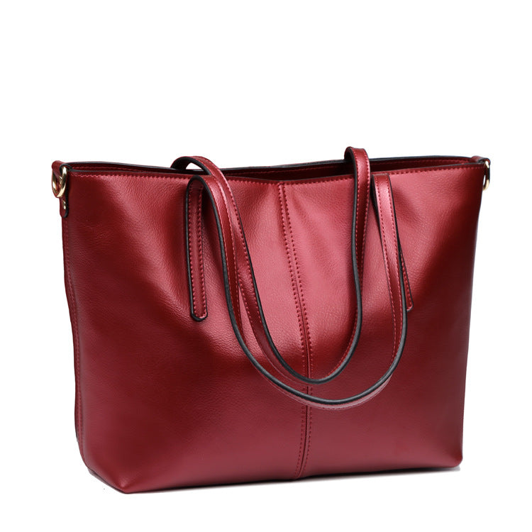 Mid Size Shoulder Bag in Calf Leather