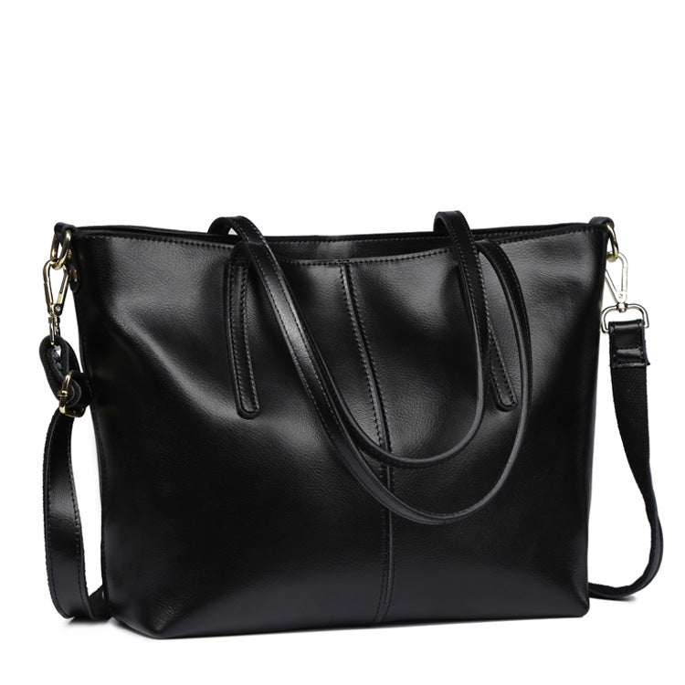 Mid Size Shoulder Bag in Calf Leather