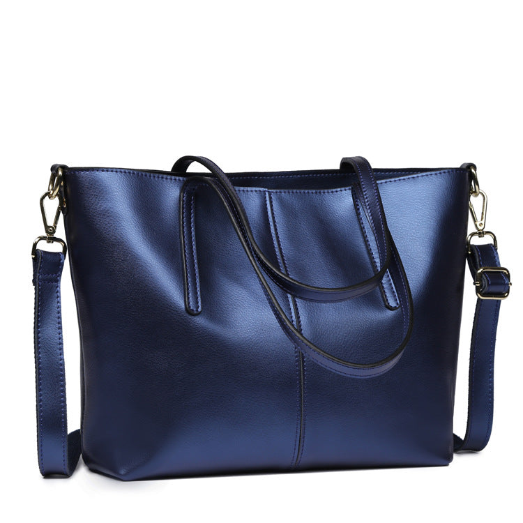 Mid Size Shoulder Bag in Calf Leather
