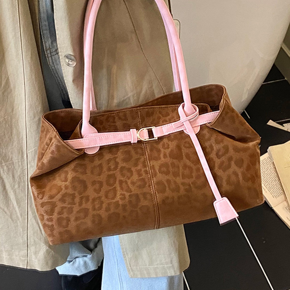 Leopard-print  Versatile Shoulder Bag