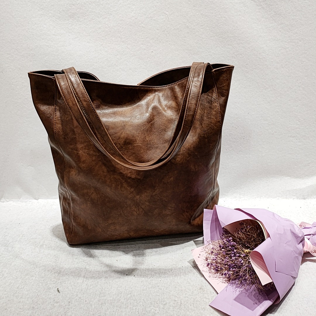 Rivet Contrast Stitching Shoulder Bag