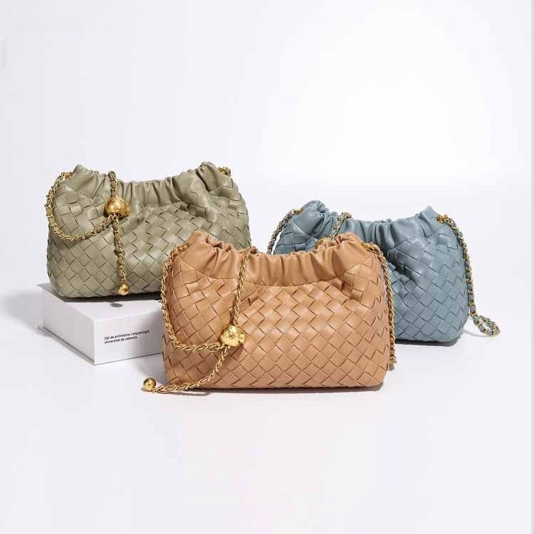 Cloud-shaped Woven Crossbody Bag