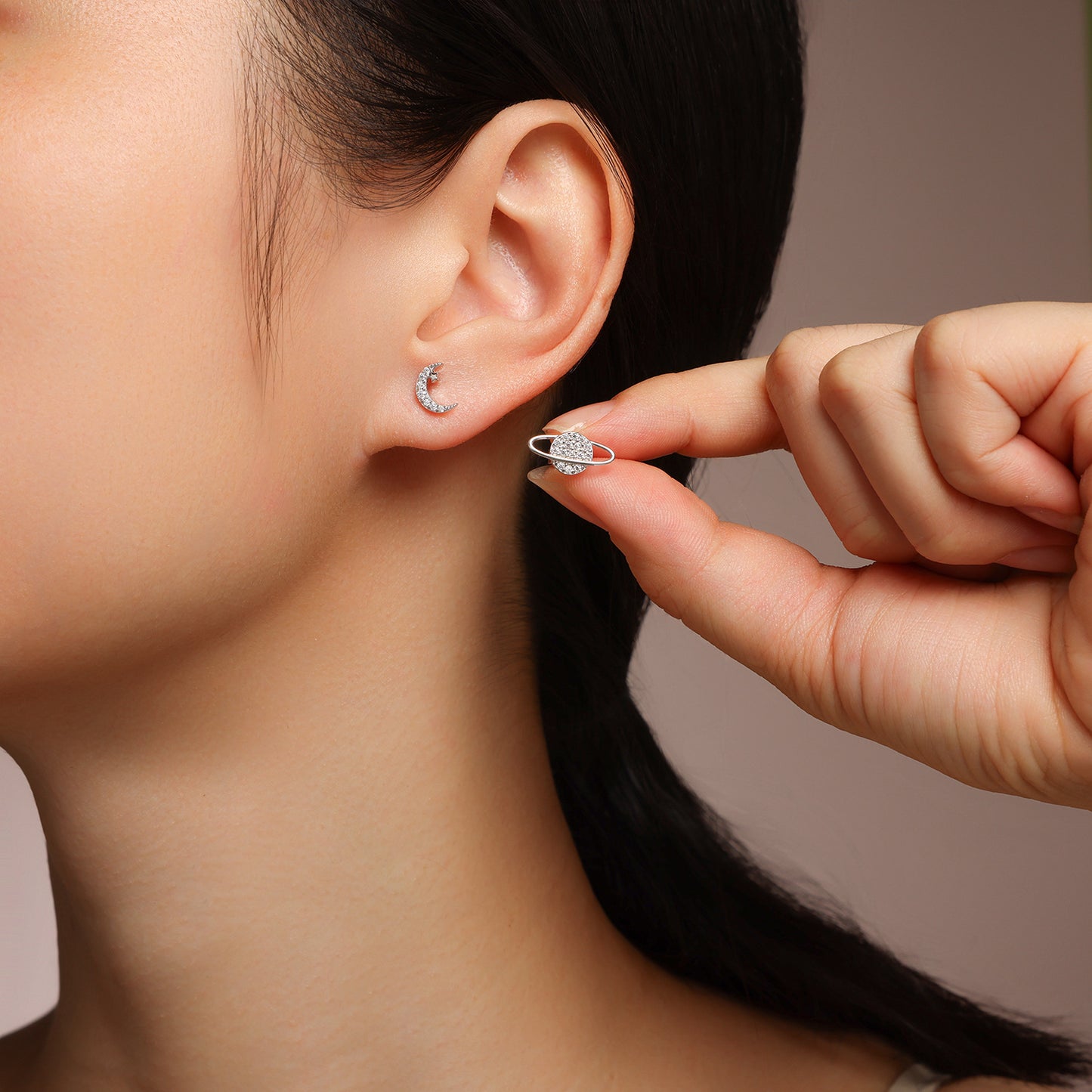 Rare S925 Silver Stud Earrings With Asymmetrical Moissanite Accents