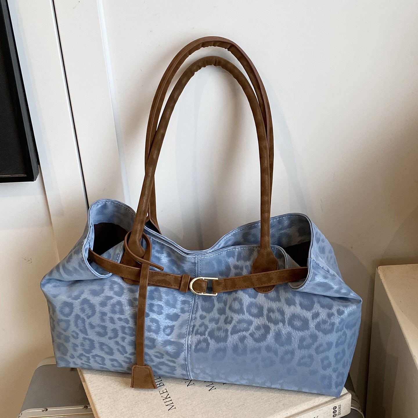 Leopard-print  Versatile Shoulder Bag