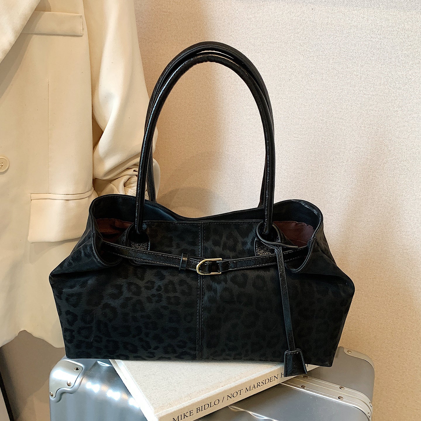 Leopard-print  Versatile Shoulder Bag