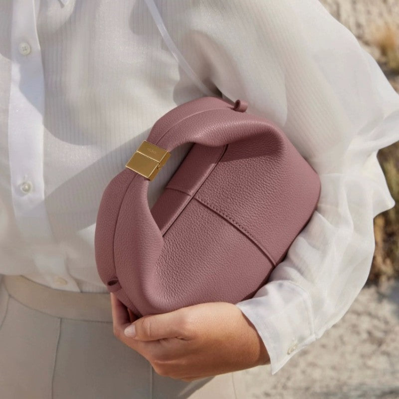 Versatile Shoulder Bag in Calf Leather